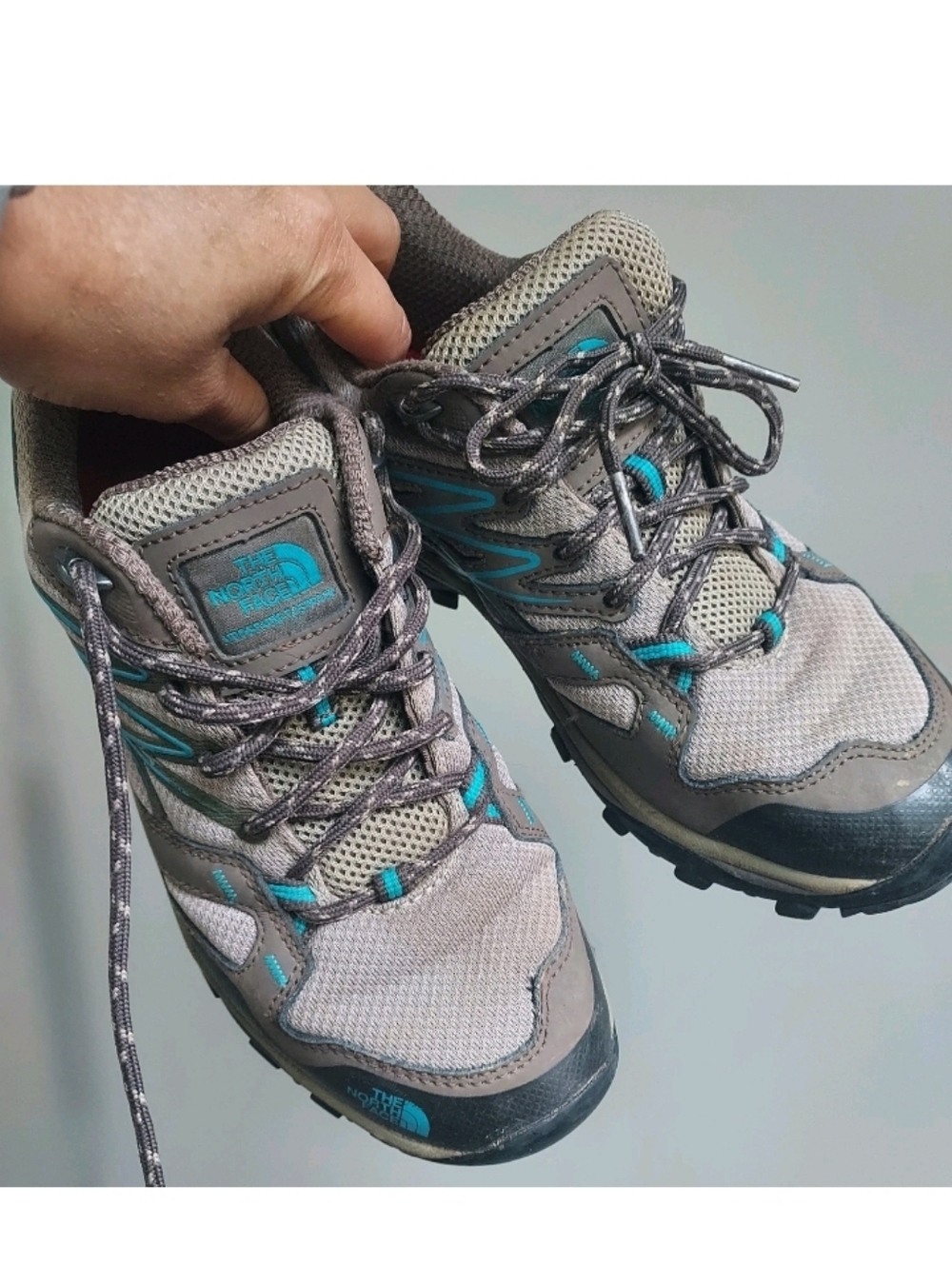 END 30-APR | Women Northface Hiking Shoes - Picture 4 of 7